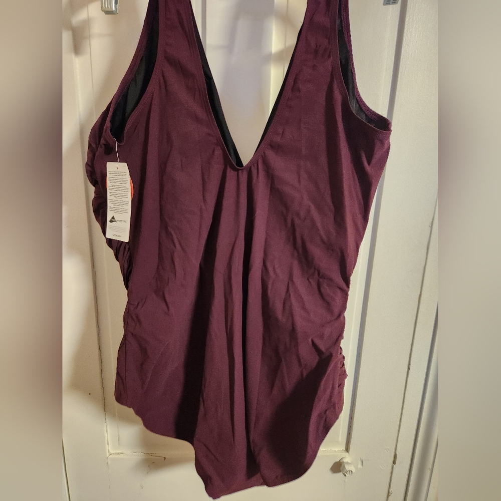 LL Bean Deep Burgundy One-Piece Swimsuit Plus Size 22 - Picture 3 of 5